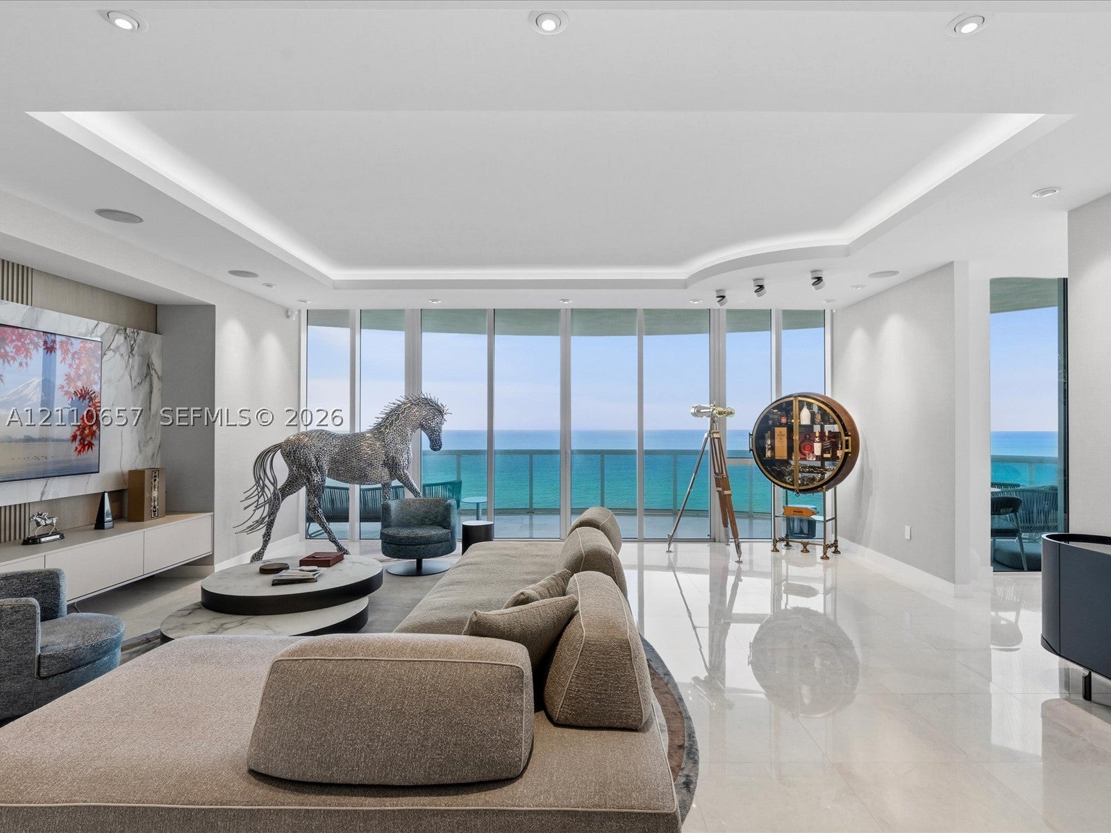 15811 Collins Ave 2901