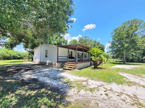 A home in Okeechobee