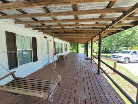 A home in Okeechobee