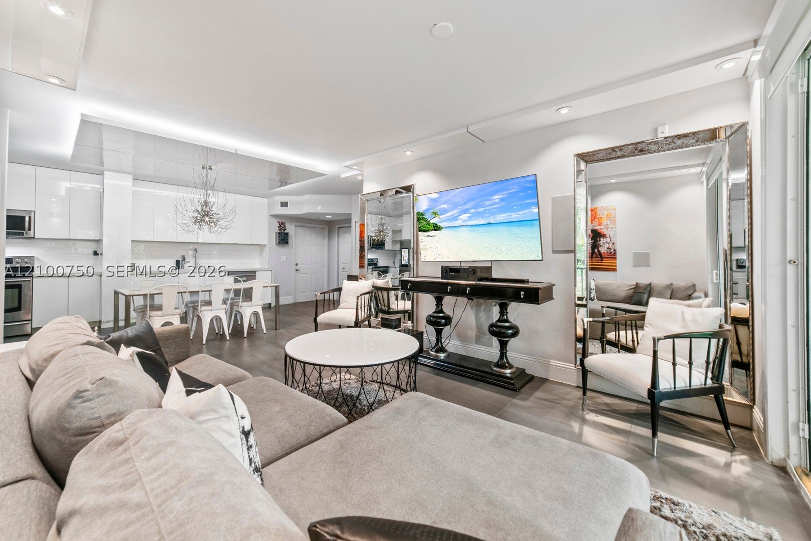 17145 N Bay Rd 4106