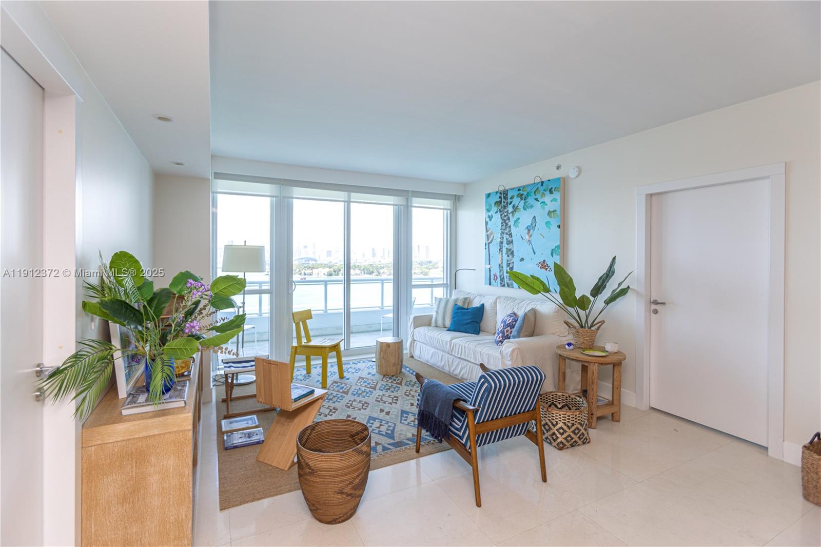 THE BENTLEY BAY CONDO - Residential Lease