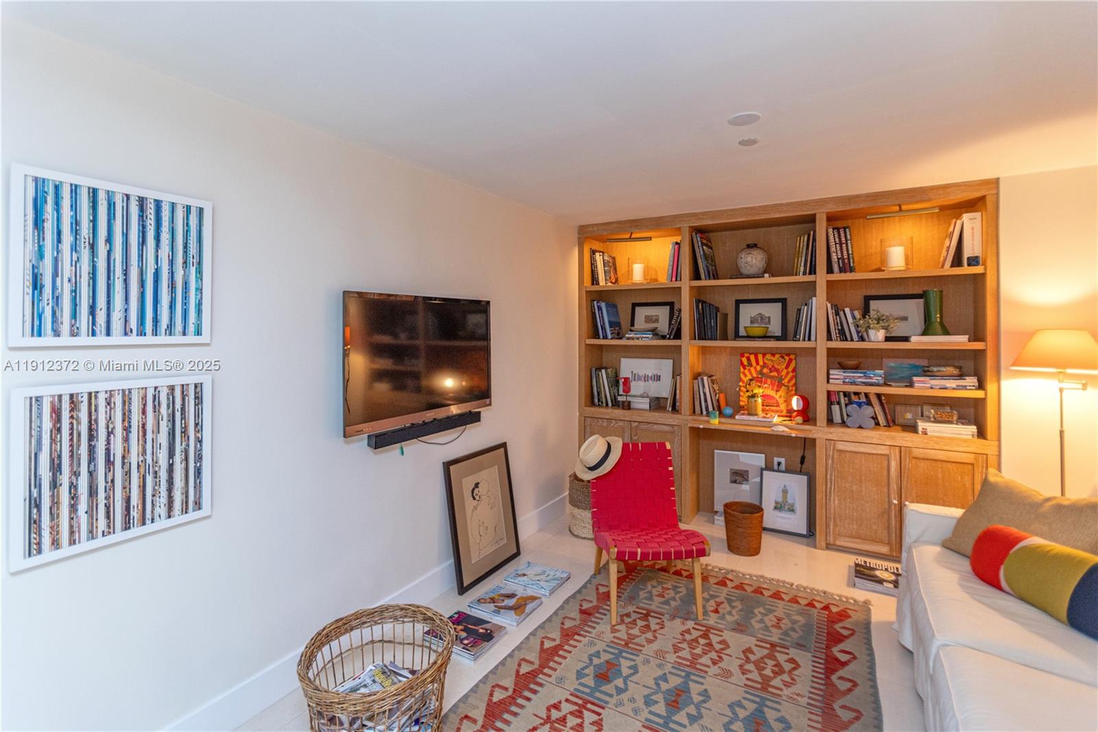 THE BENTLEY BAY CONDO - Residential Lease