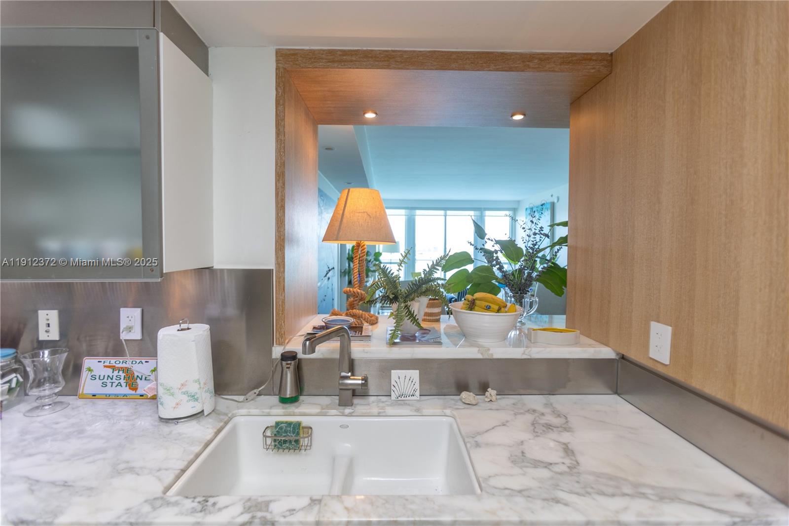 THE BENTLEY BAY CONDO - Residential Lease