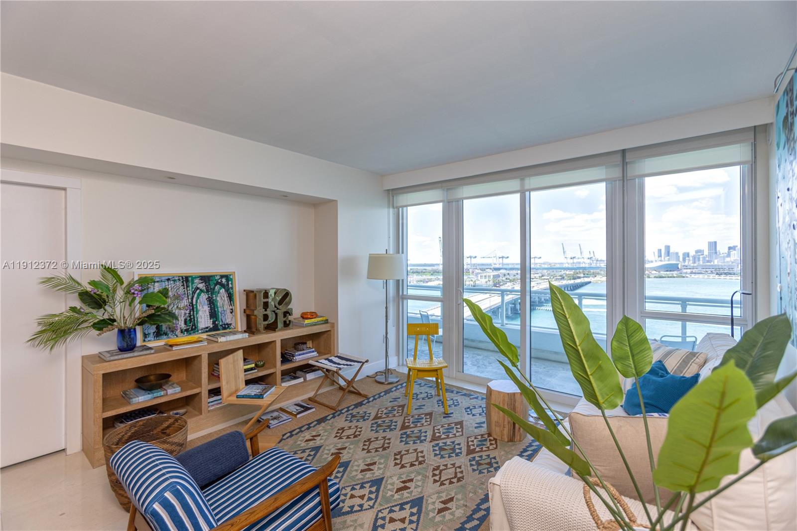 THE BENTLEY BAY CONDO - Residential Lease