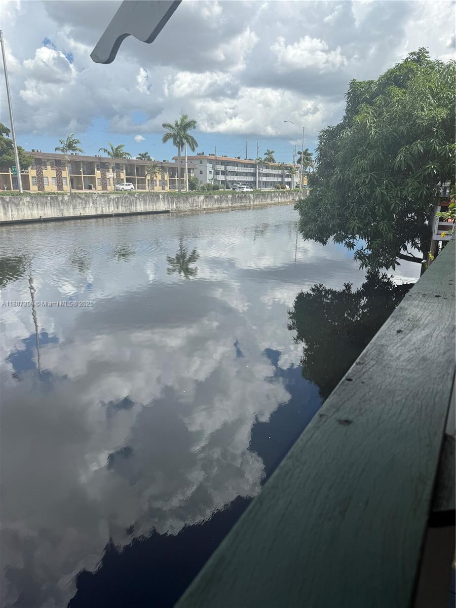 11 53 40 FLA FRUIT LAND C - Residential