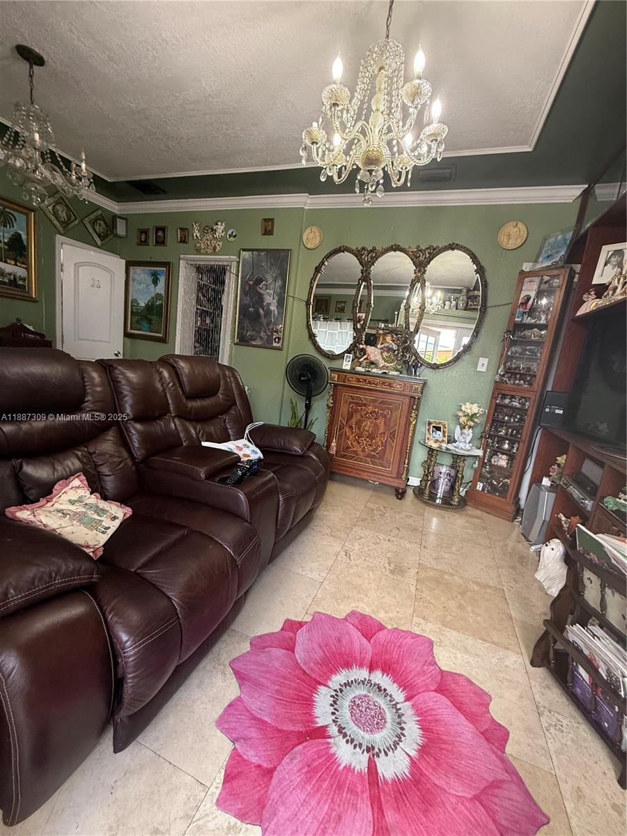 11 53 40 FLA FRUIT LAND C - Residential