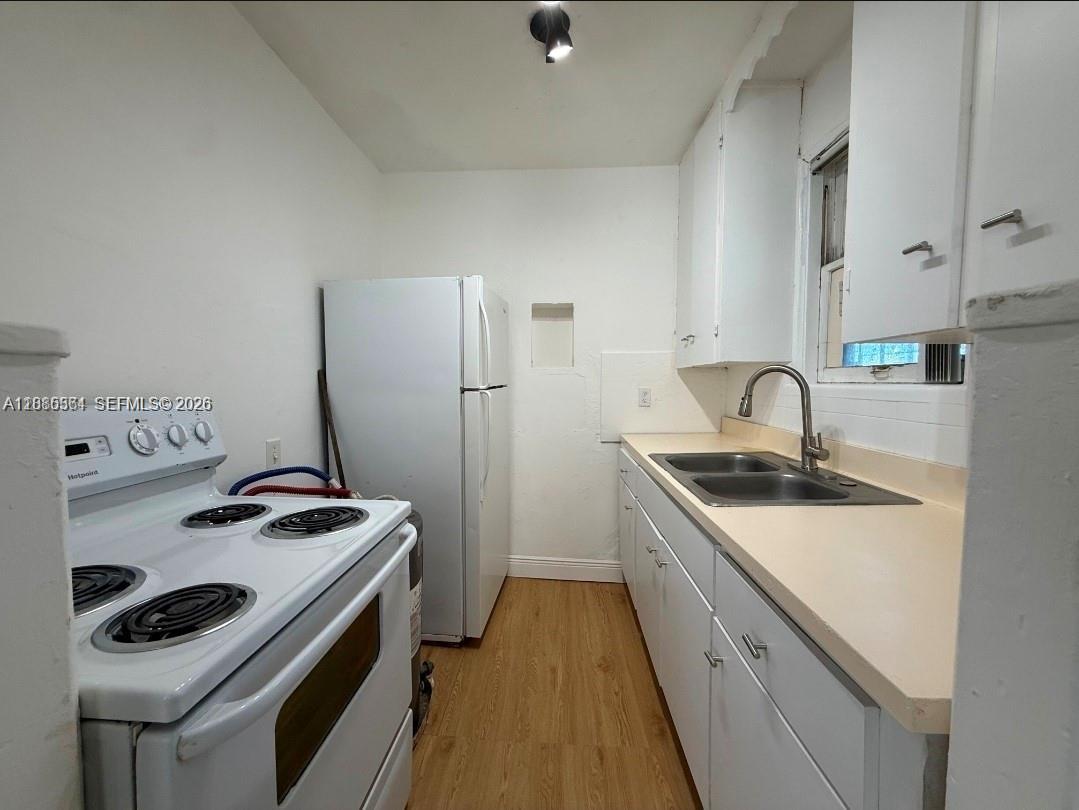 GORDON DALE PK - Residential Income