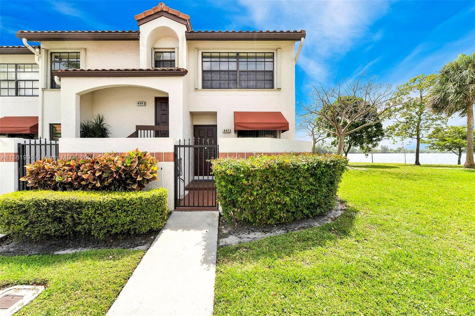 Property for Sale at 407 Lincoln Ct Ct None, Deerfield Beach, Broward County, Florida - Bedrooms: 2 
Bathrooms: 2  - $315,000