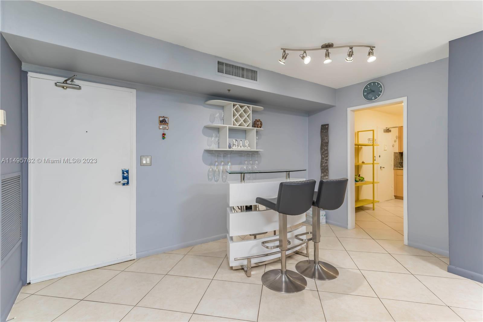 CARLISLE ON THE OCEAN CON - Residential