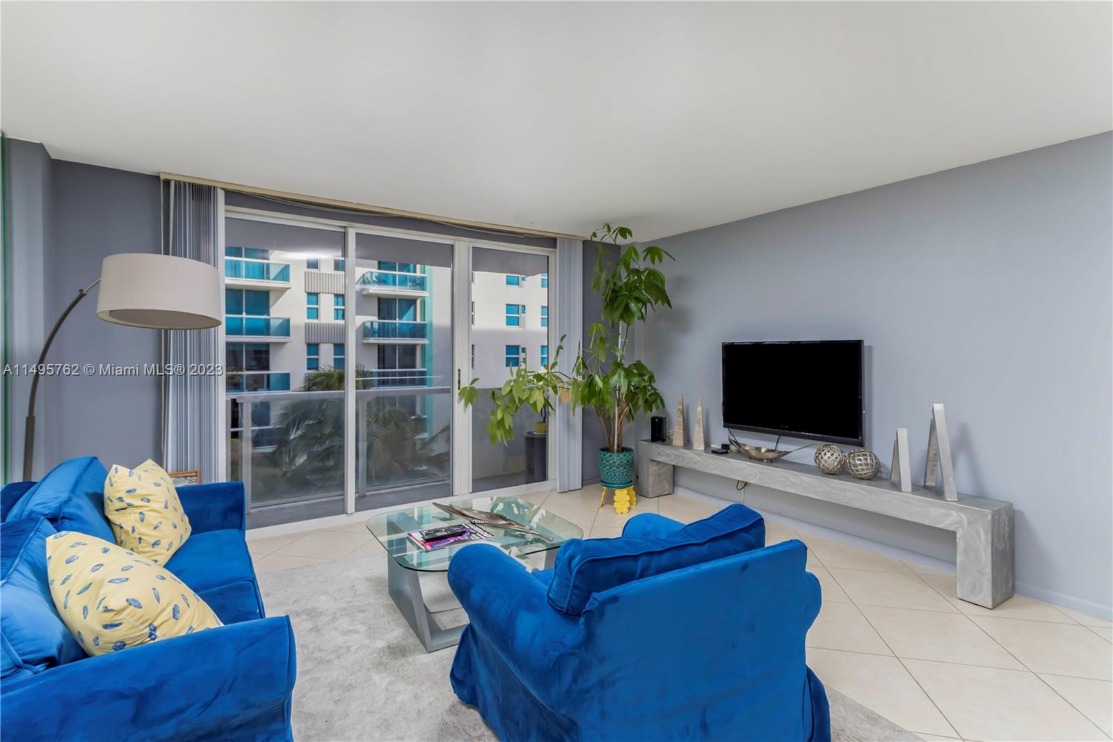 CARLISLE ON THE OCEAN CON - Residential