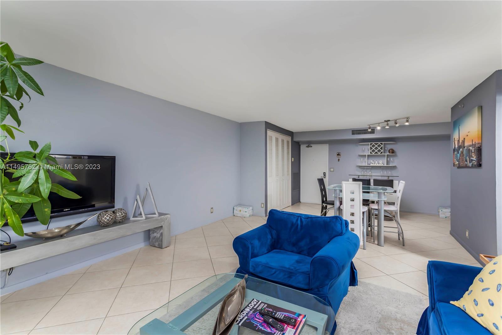 CARLISLE ON THE OCEAN CON - Residential