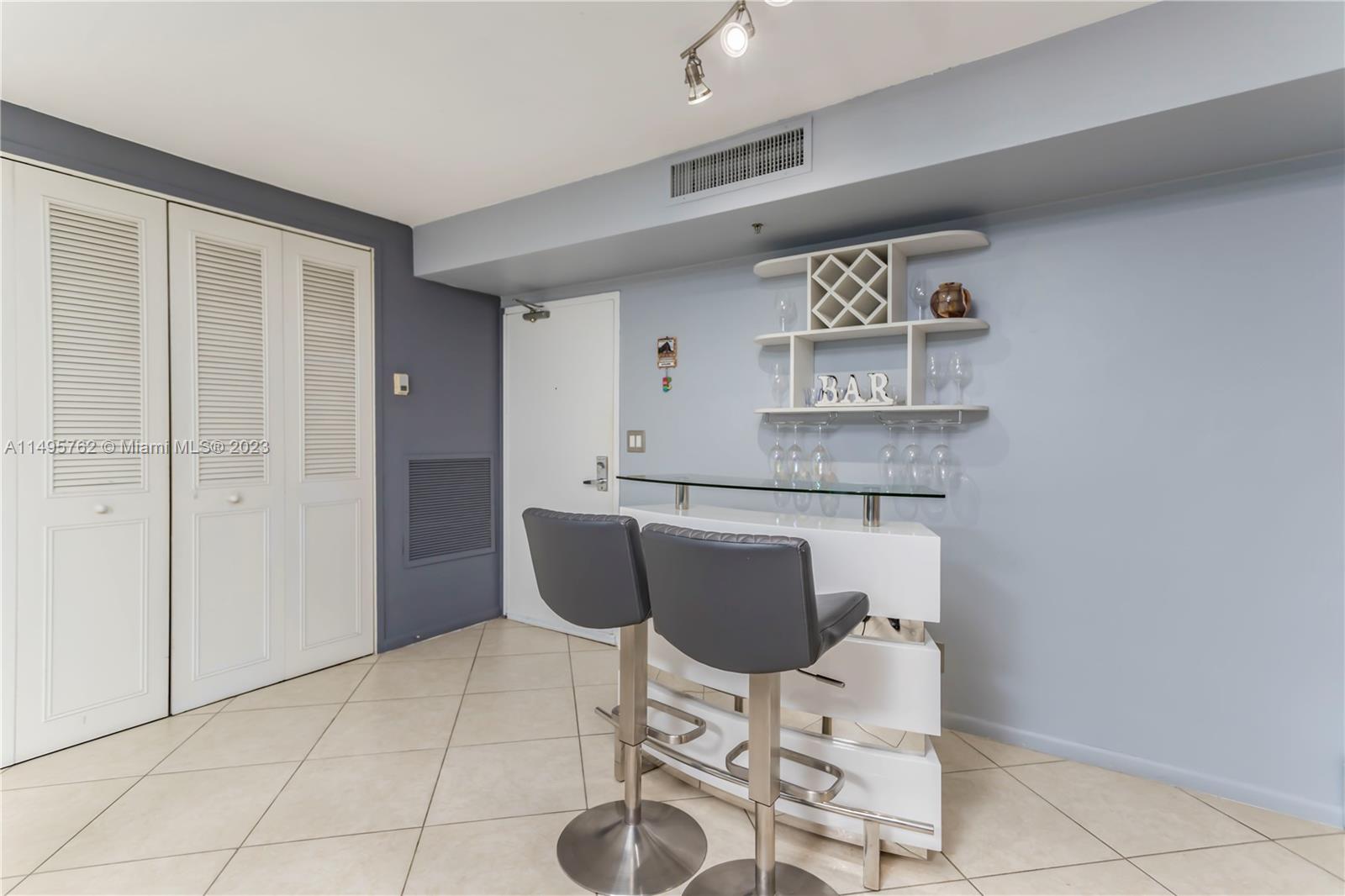 CARLISLE ON THE OCEAN CON - Residential