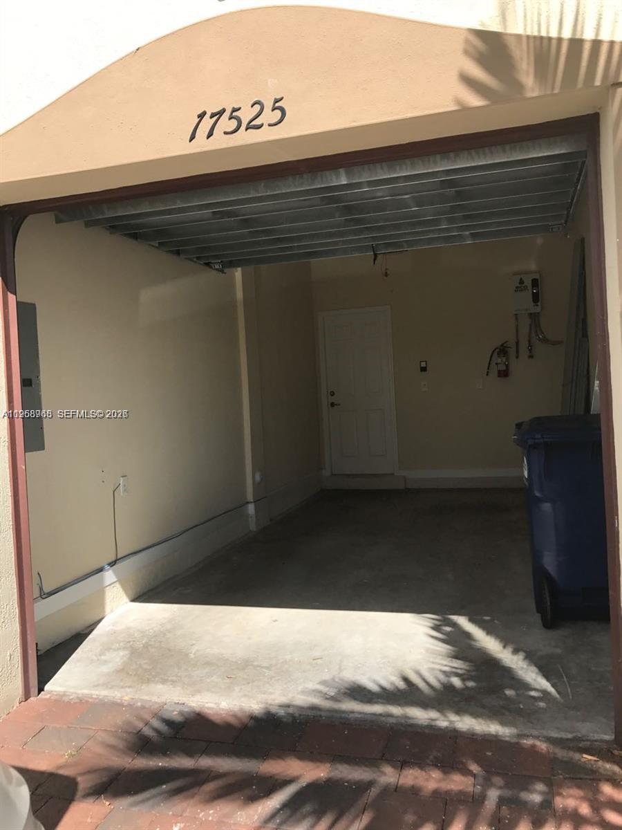 VENETIAN PARC WEST - Residential