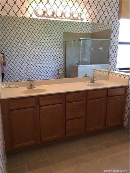 SORRENTO - Residential Lease