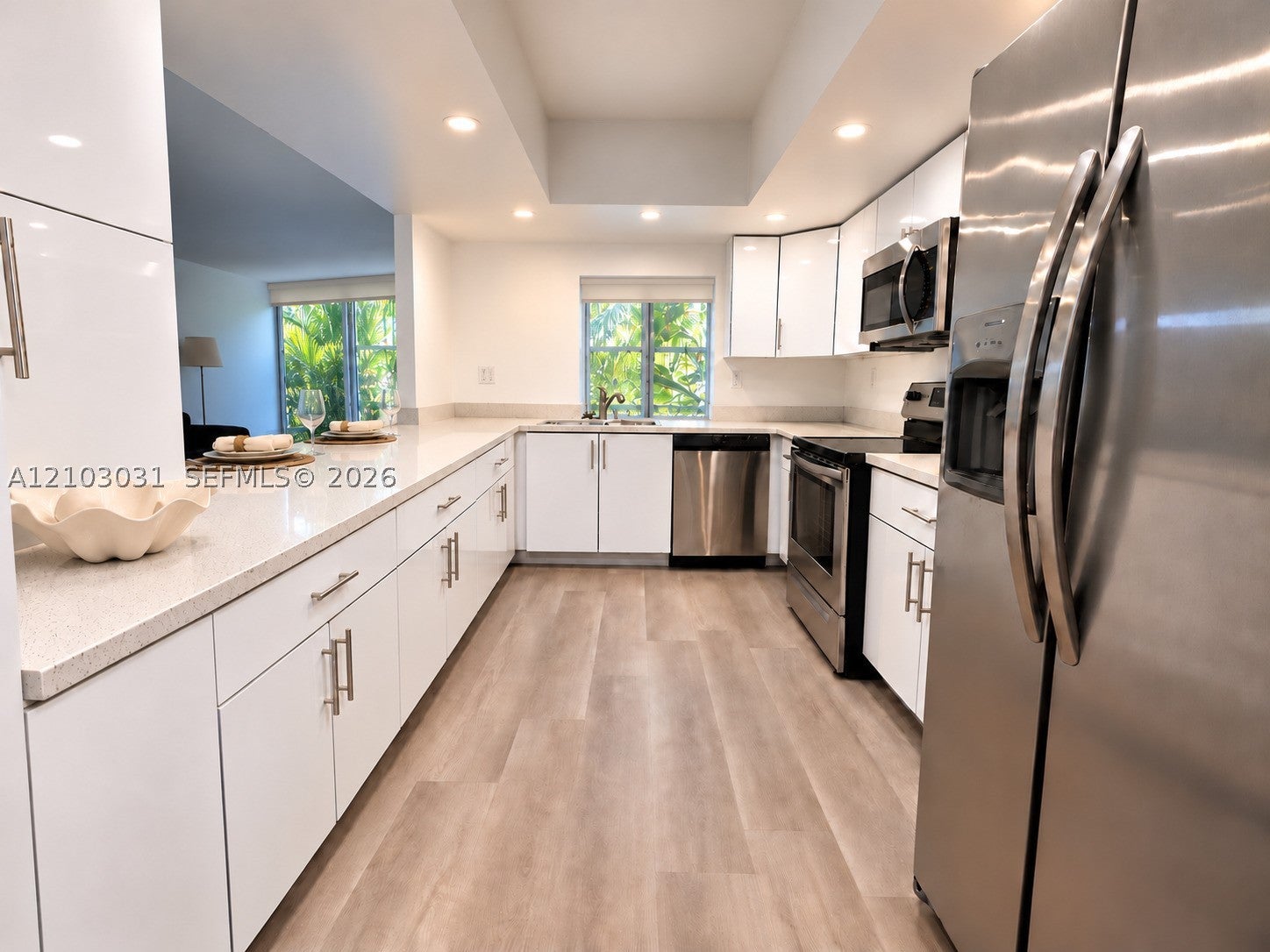 1000 Parkview Dr 202