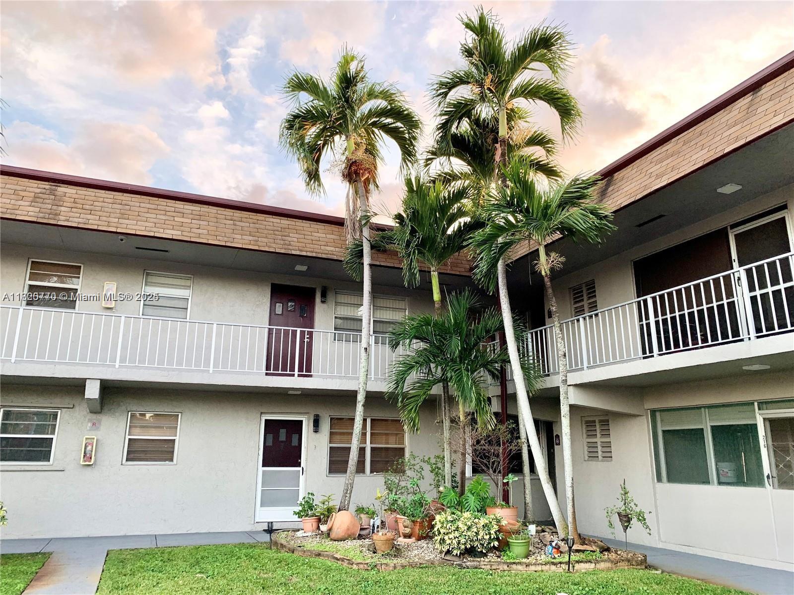 2050 Nw 81st Ave 223, Pembroke Pines, Miami-Dade County, Florida - 2 Bedrooms  
2 Bathrooms - 