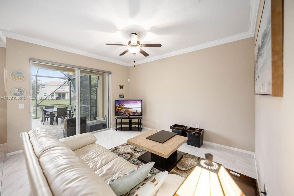 MINI ASSEMBLAGE PUD 6 - Residential Lease