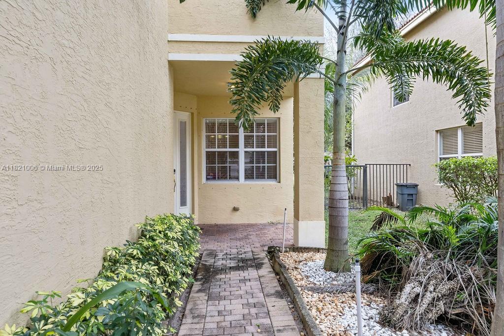 MINI ASSEMBLAGE PUD 6 - Residential Lease