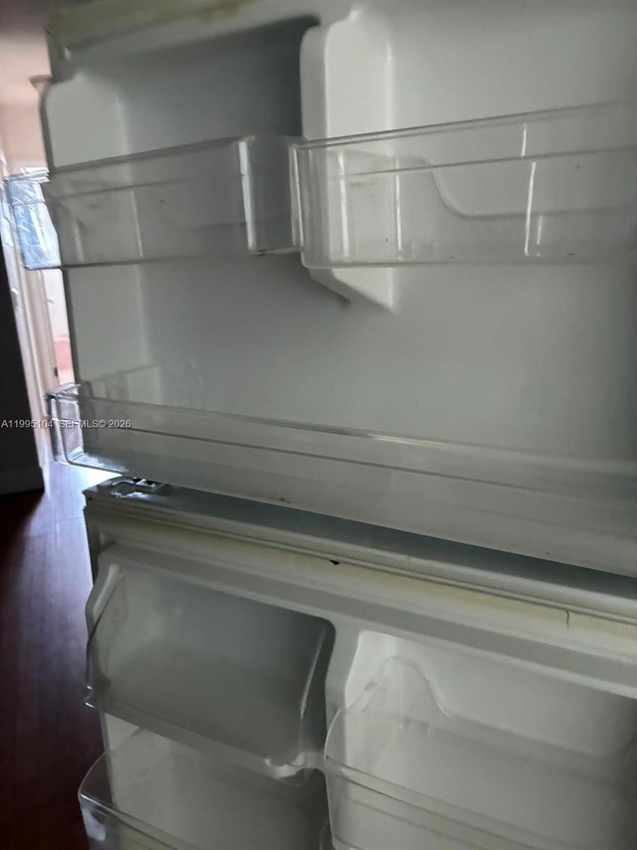 ELDORADO COUNTRY CLUB TOWE - Residential Lease