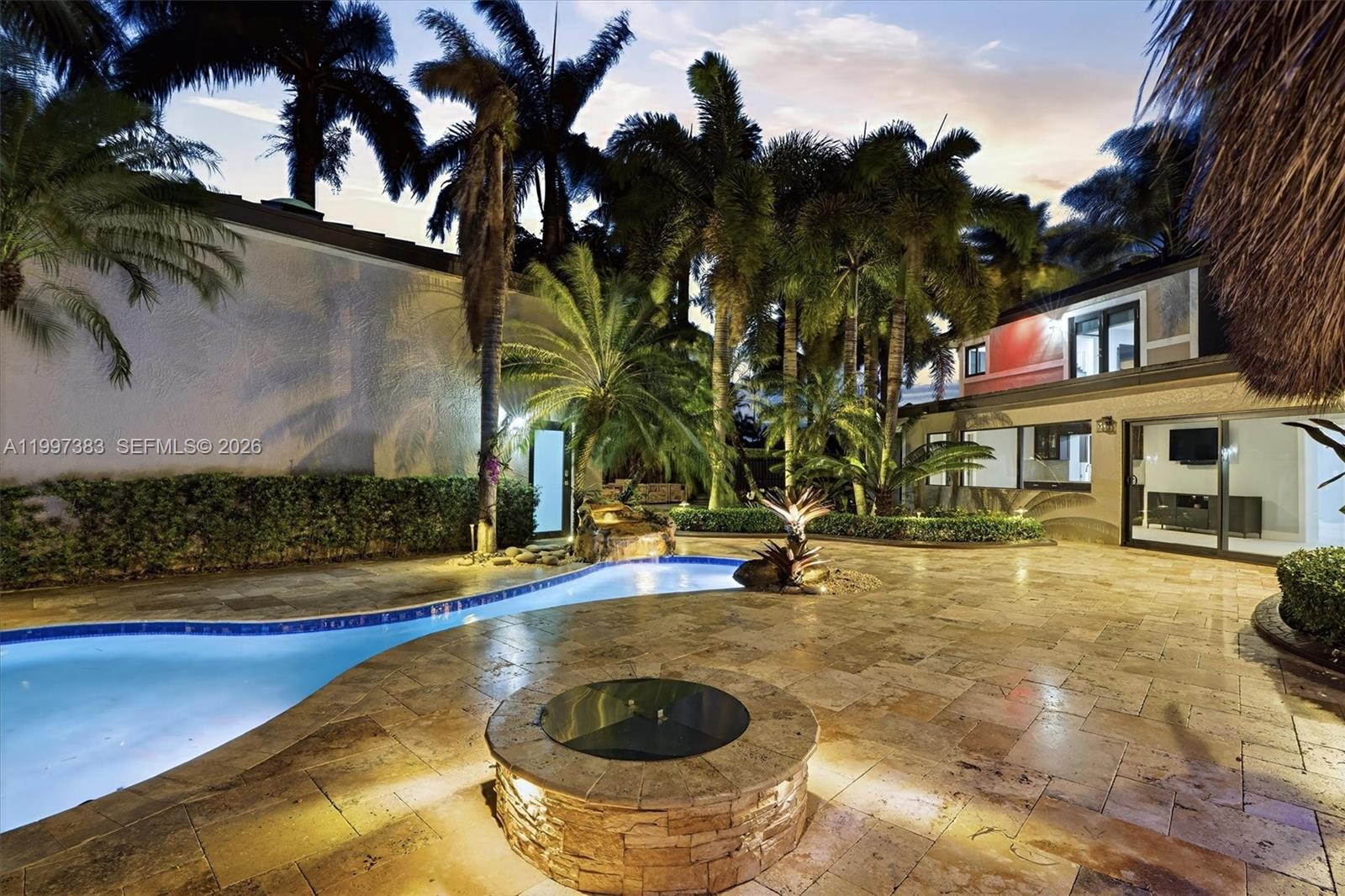 KINGS GROVE - Residential