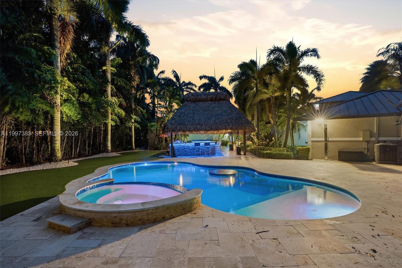 KINGS GROVE - Residential