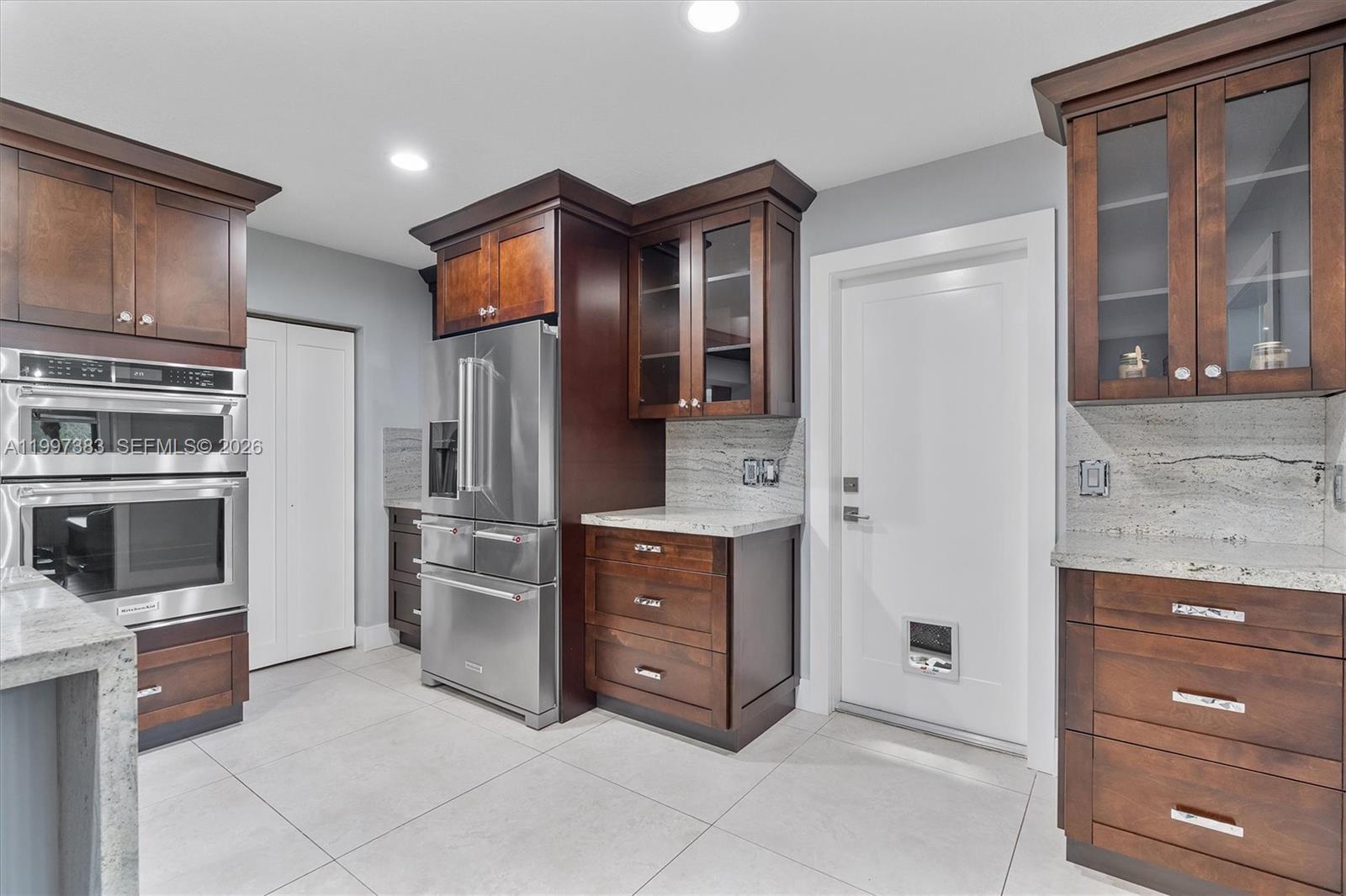 KINGS GROVE - Residential