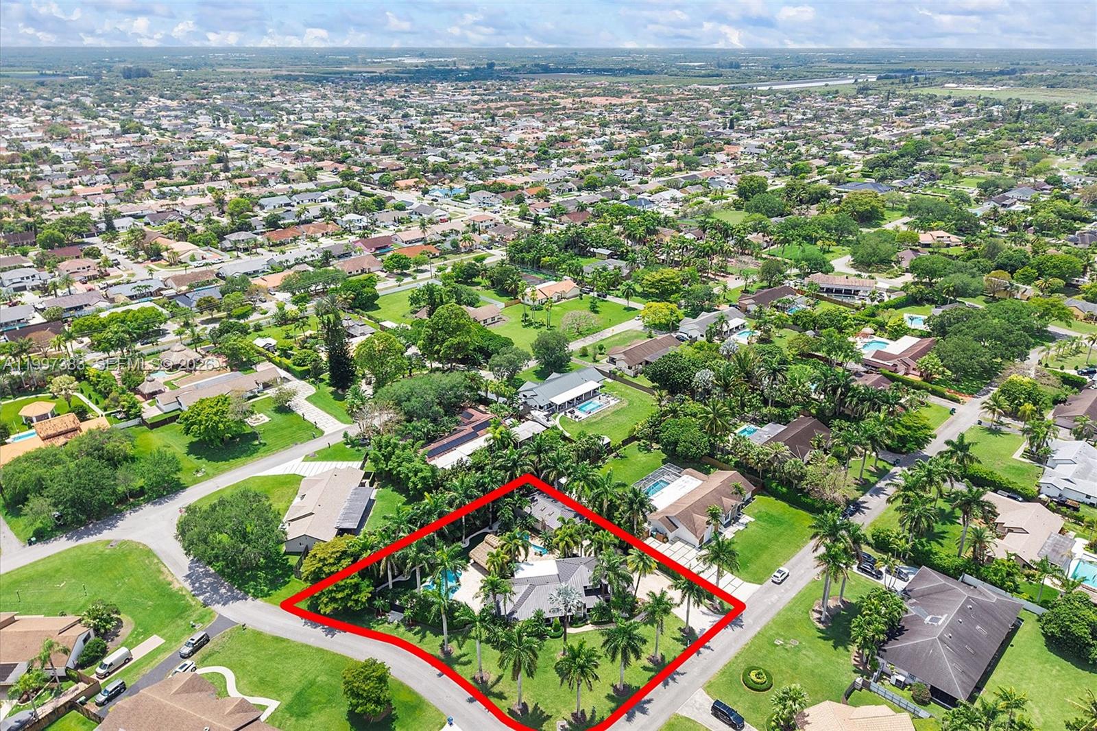 KINGS GROVE - Residential