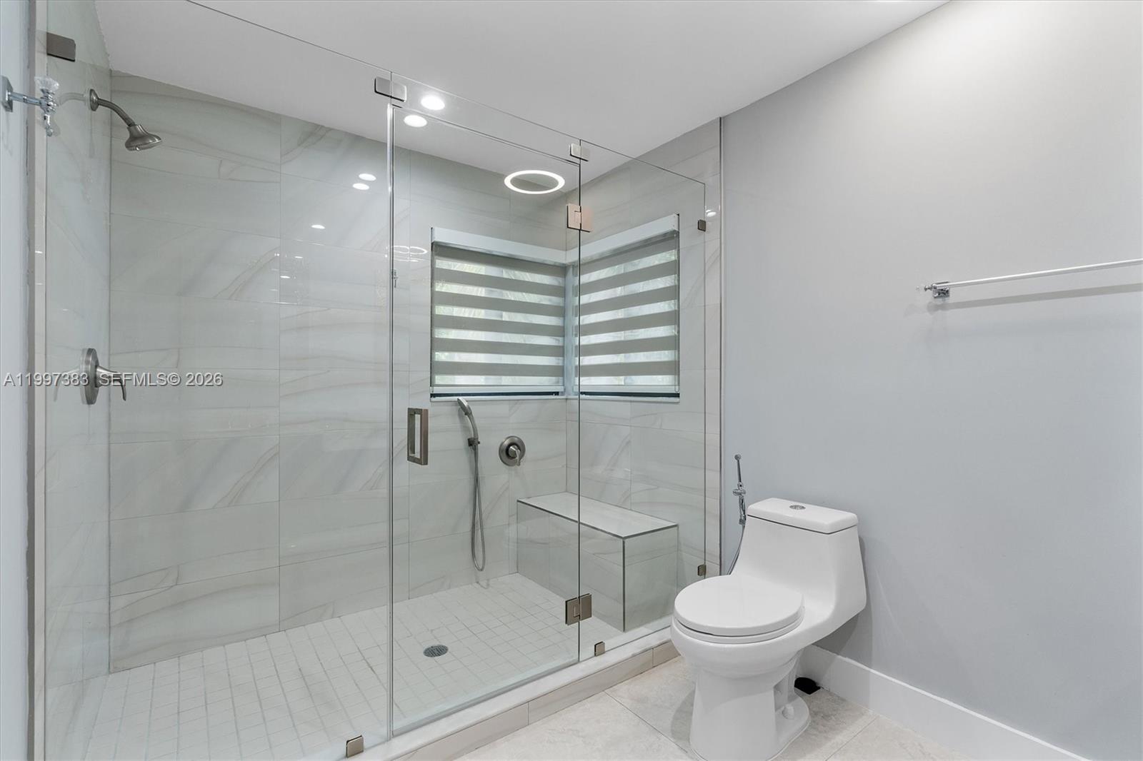 KINGS GROVE - Residential