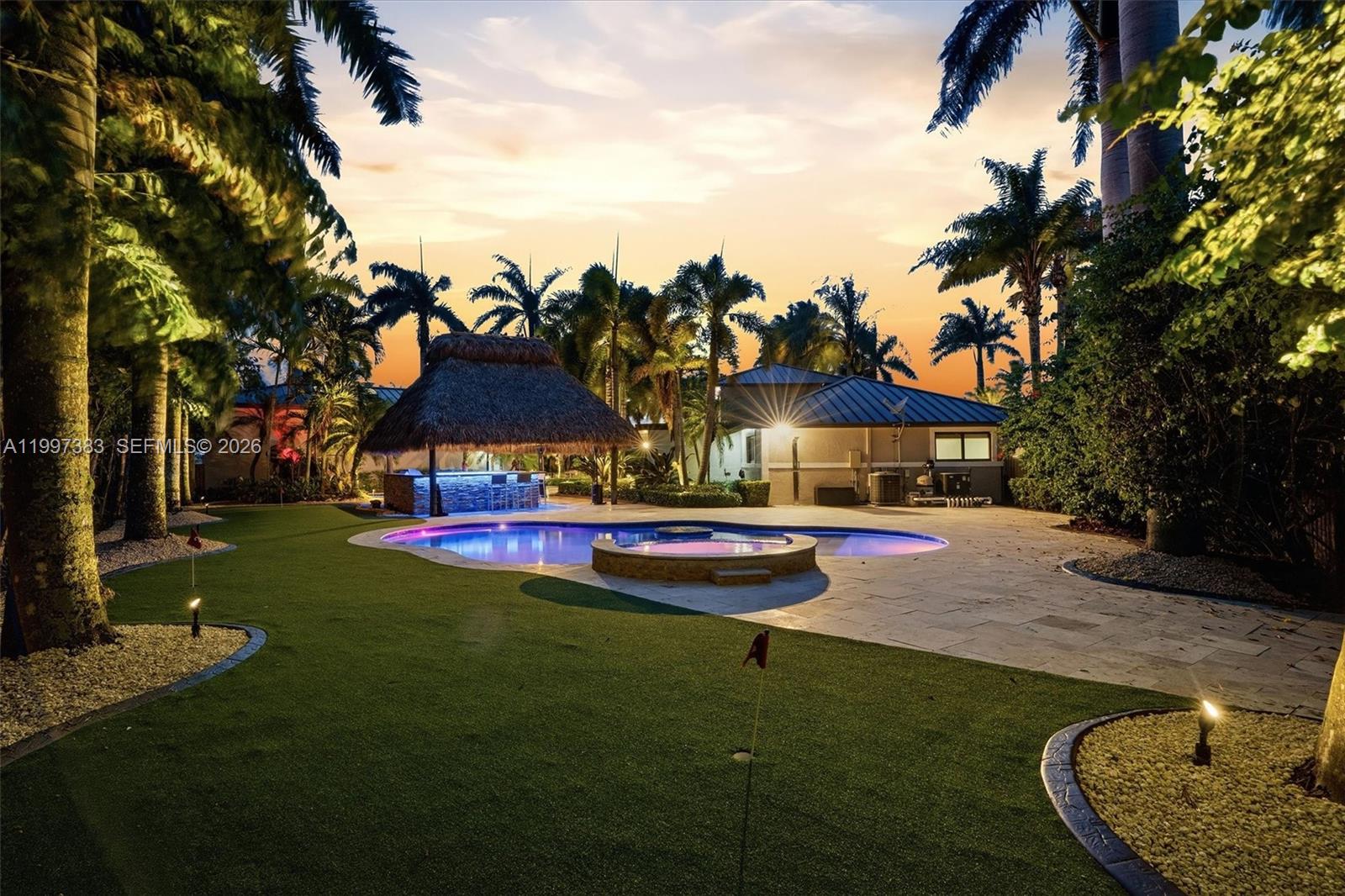 KINGS GROVE - Residential