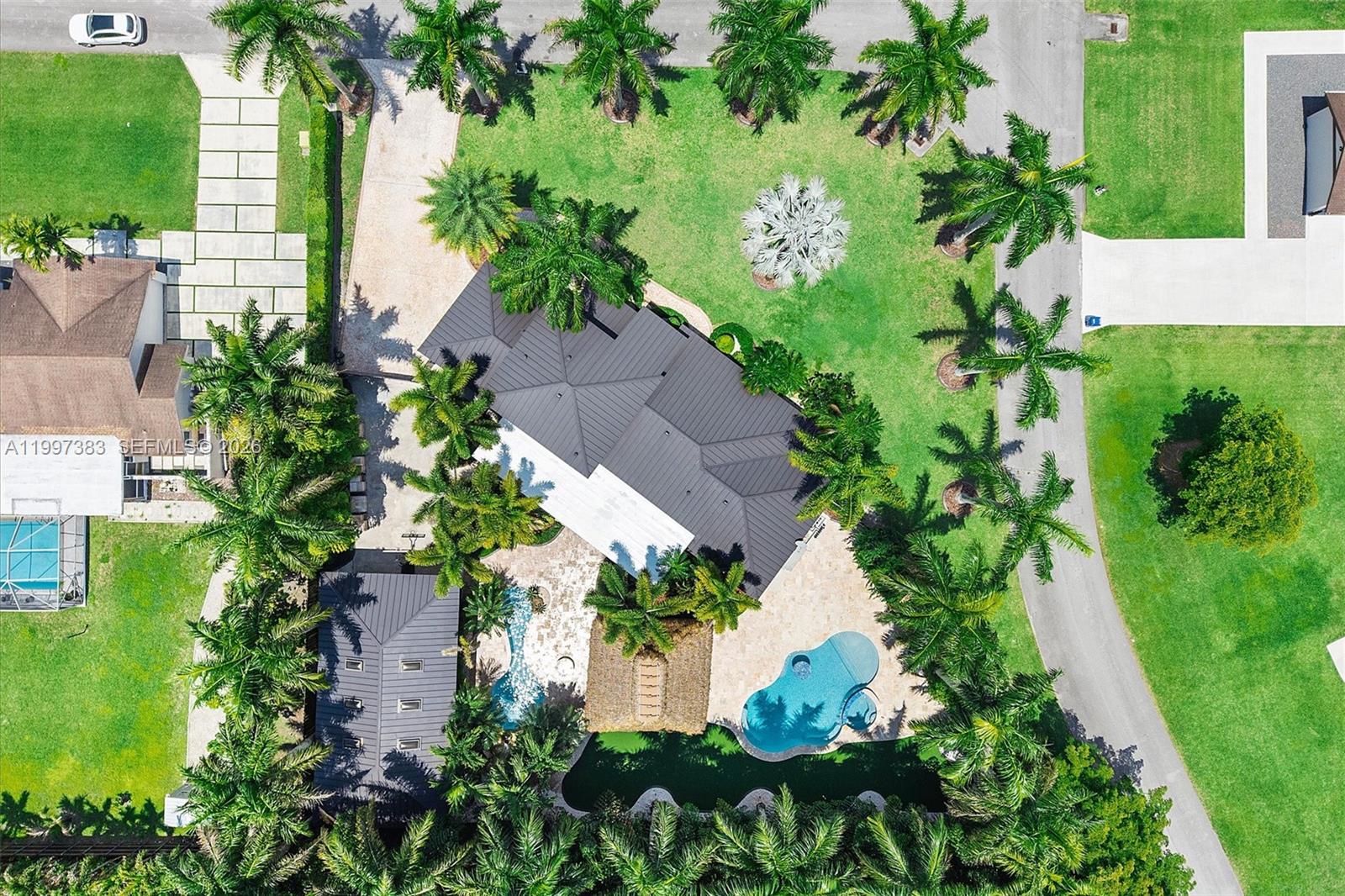 KINGS GROVE - Residential