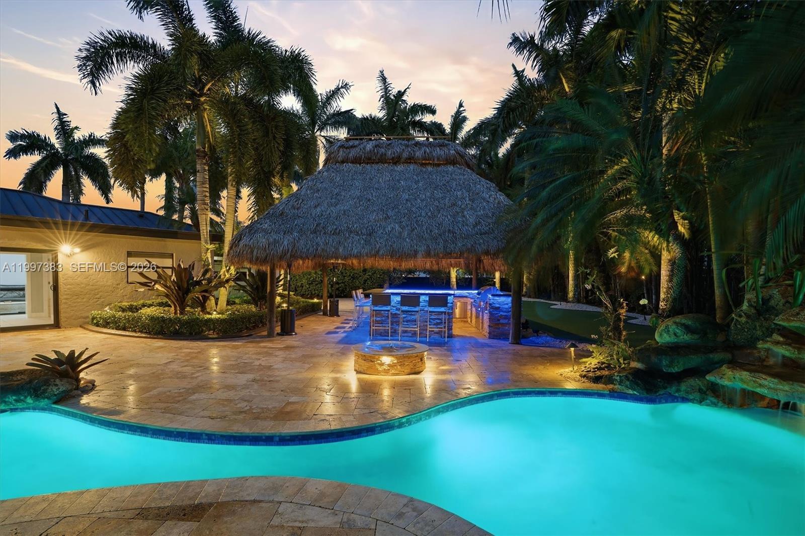 KINGS GROVE - Residential