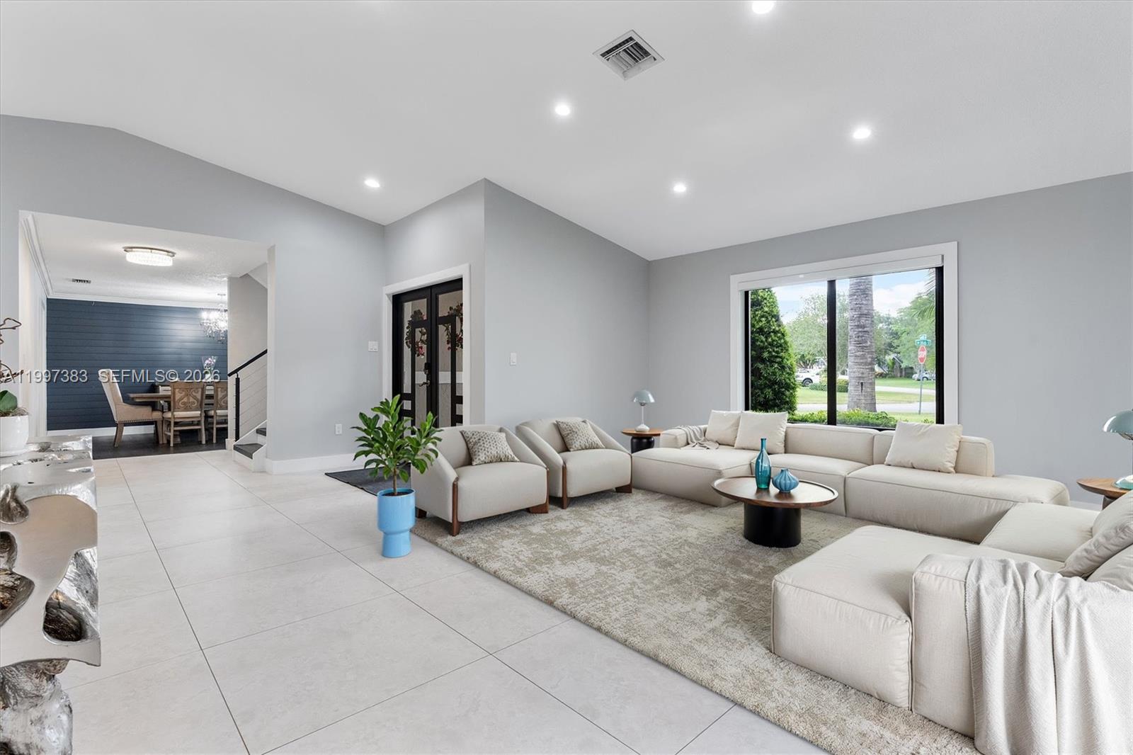 KINGS GROVE - Residential