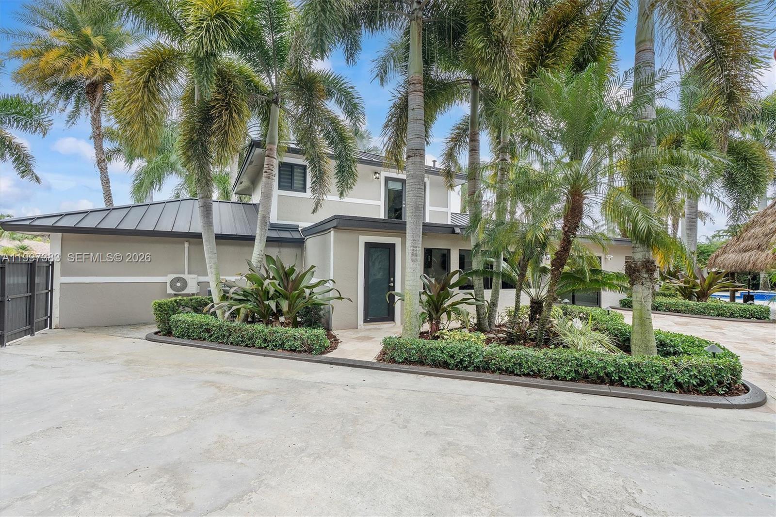 KINGS GROVE - Residential