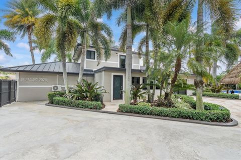 Tiny photo for 14800 SW 166th St, Miami, FL 33187 (MLS # A11997383)