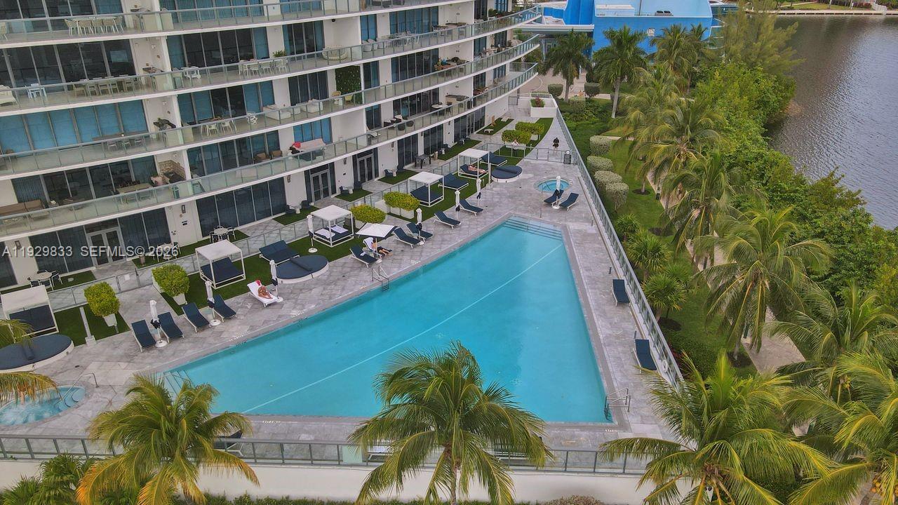 ECHO CONDO - Residential