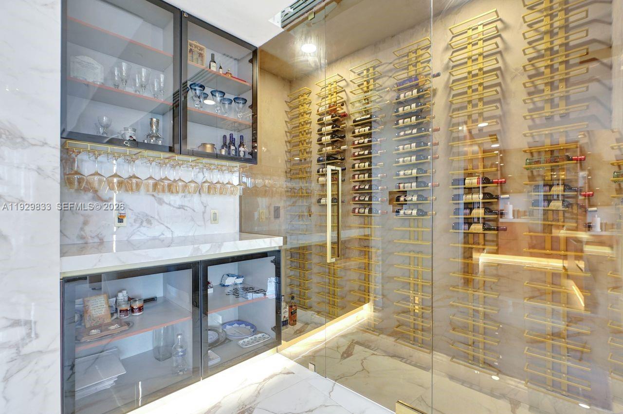 ECHO CONDO - Residential