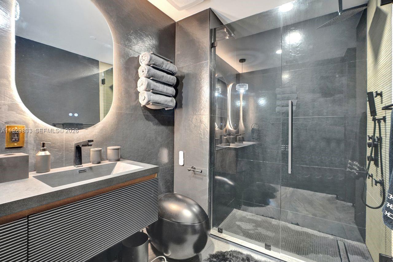 ECHO CONDO - Residential