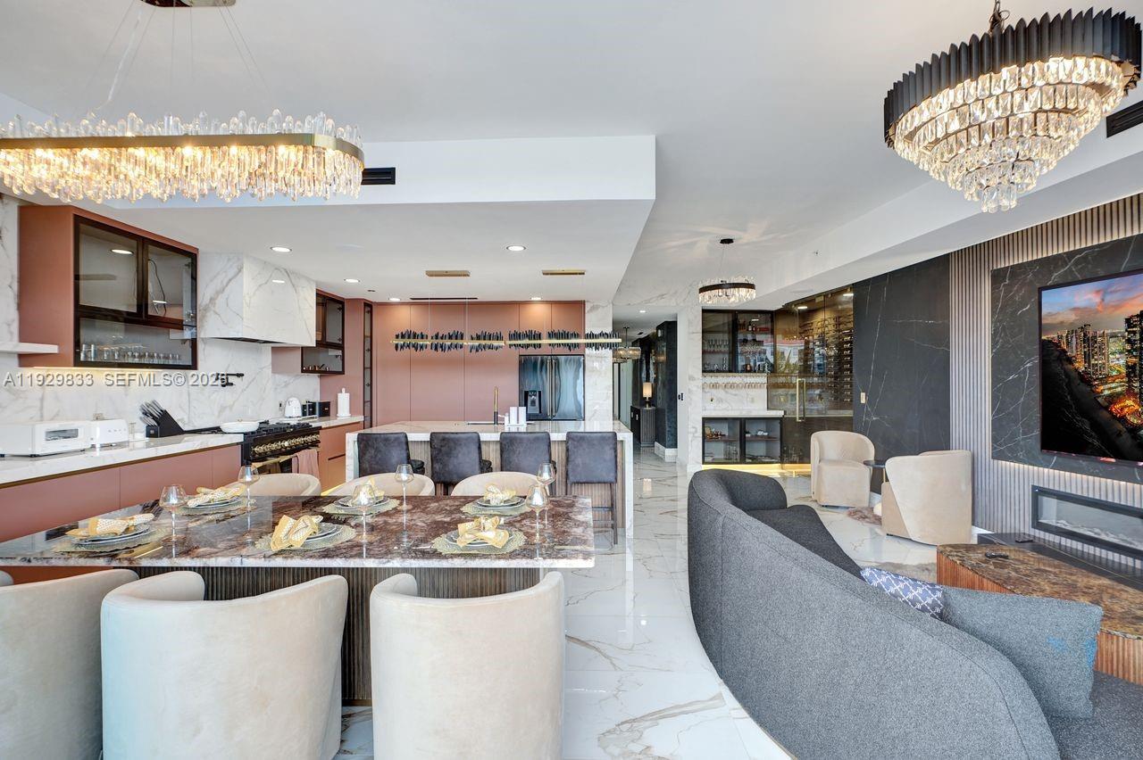 ECHO CONDO - Residential