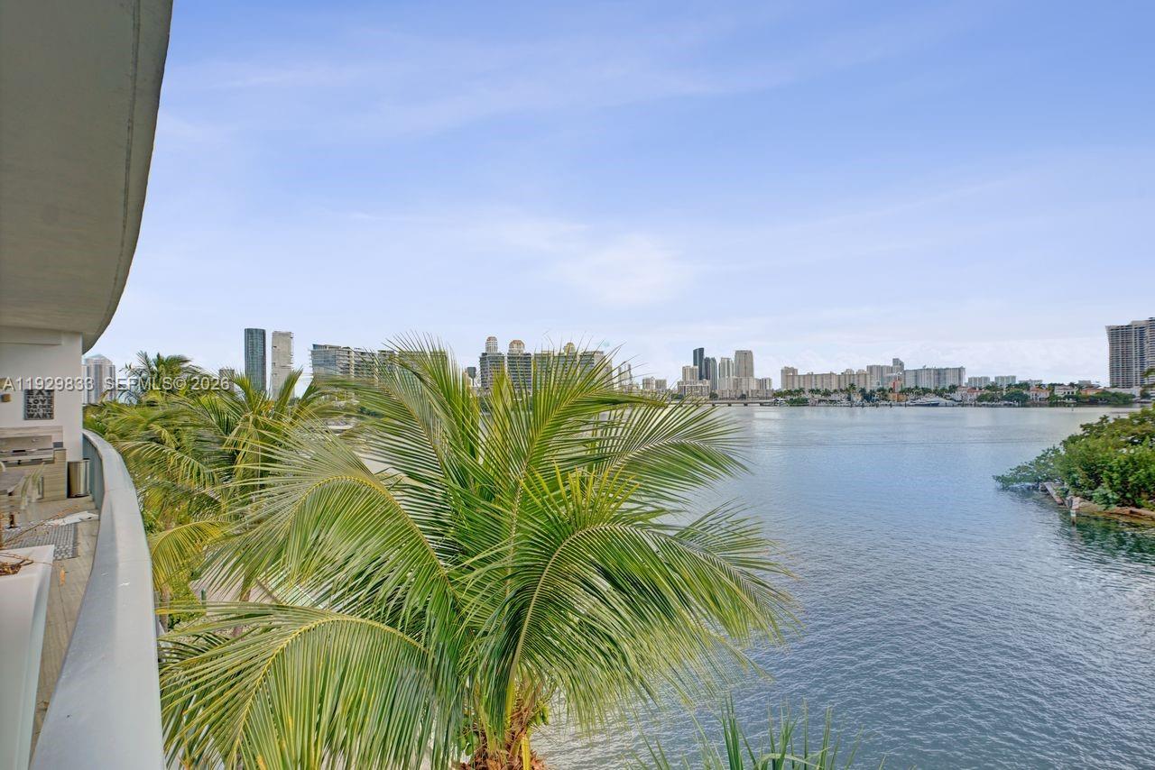 ECHO CONDO - Residential