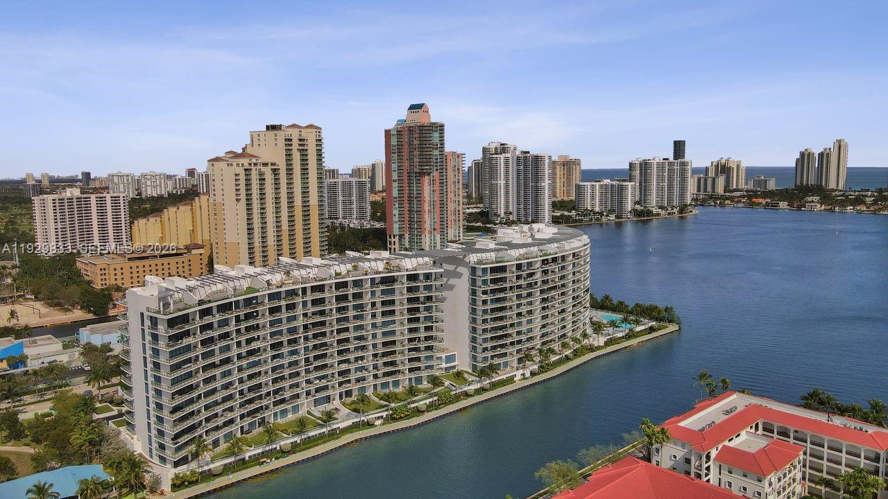 ECHO CONDO - Residential