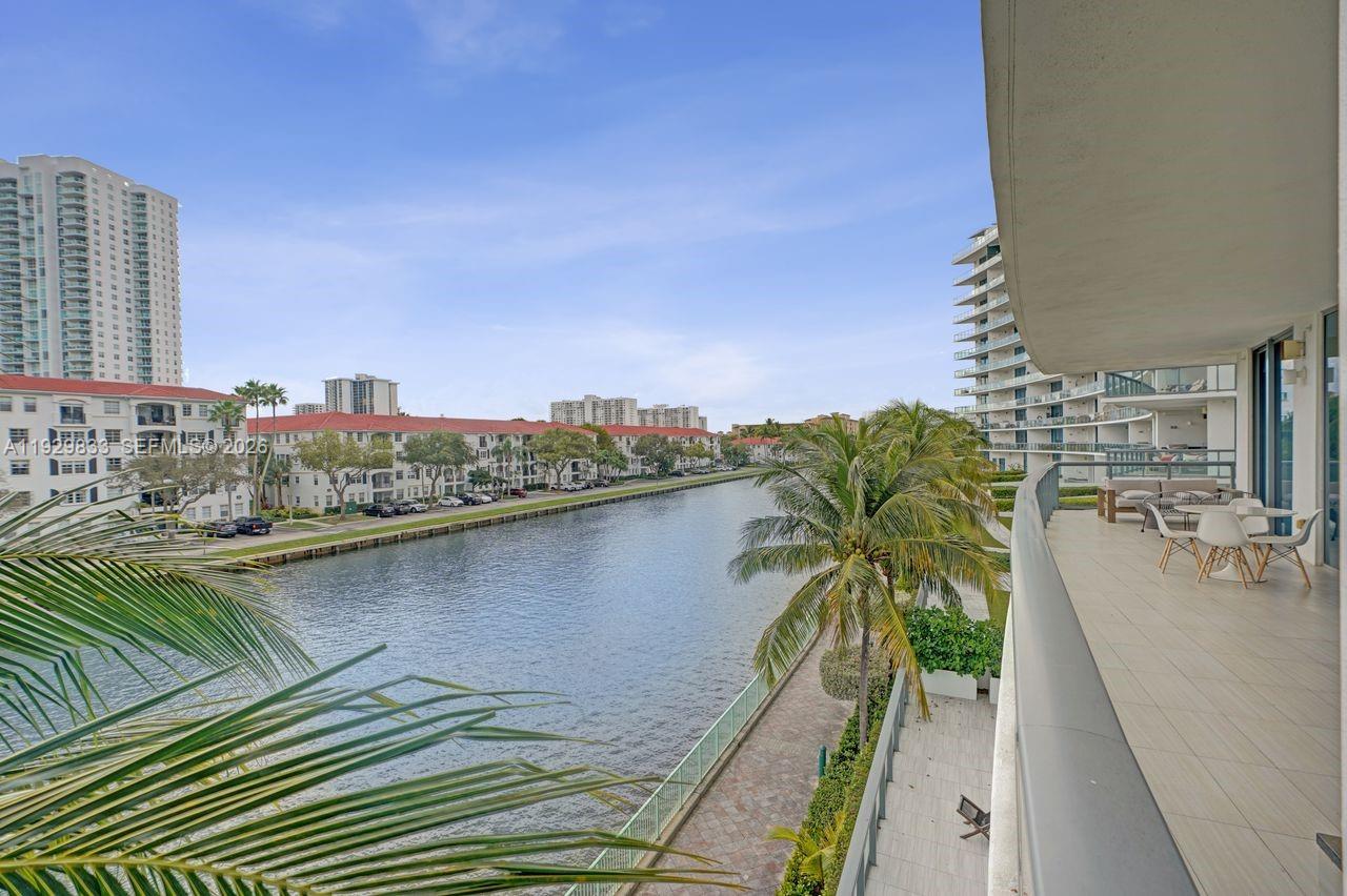 ECHO CONDO - Residential