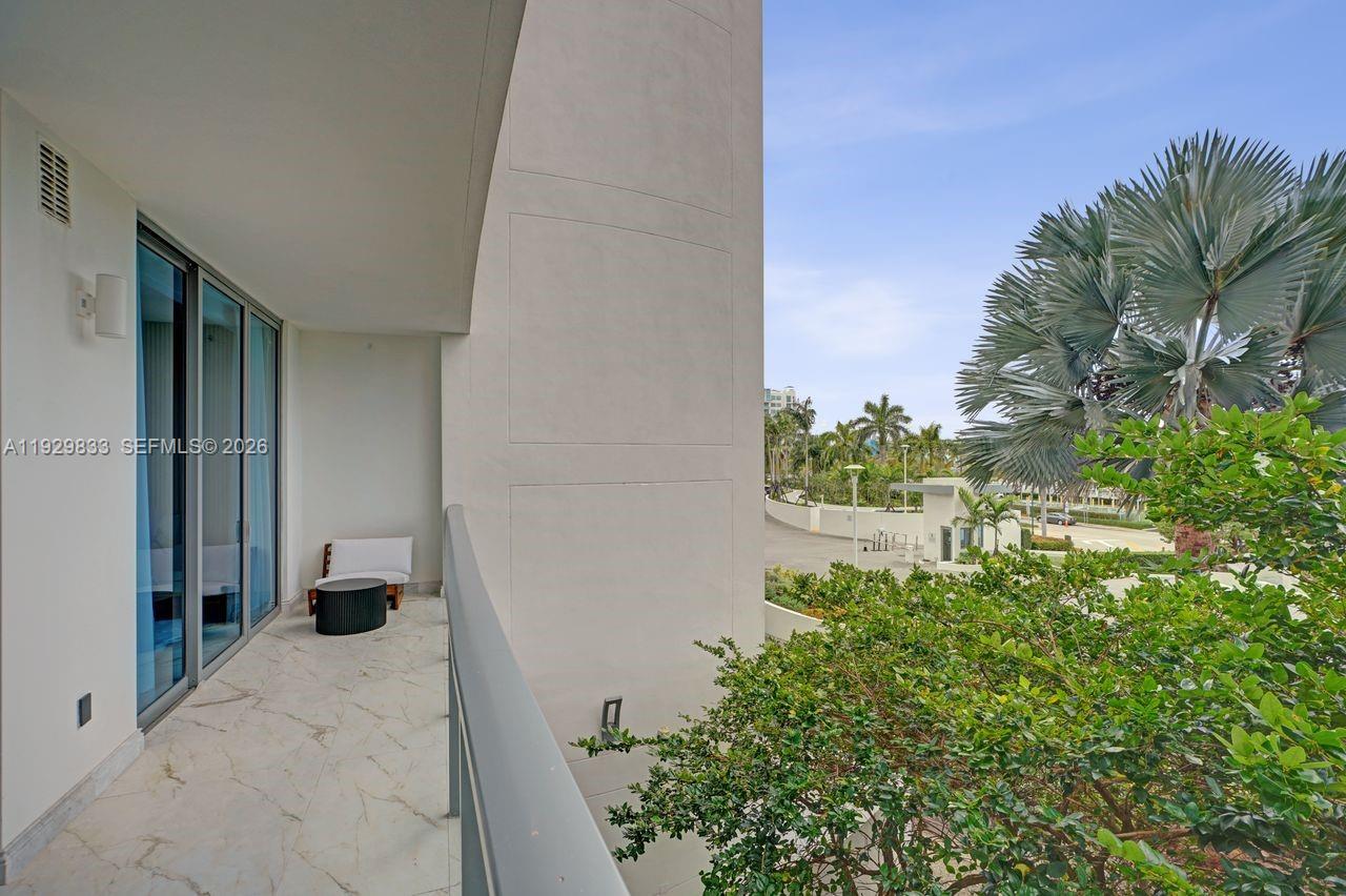 ECHO CONDO - Residential