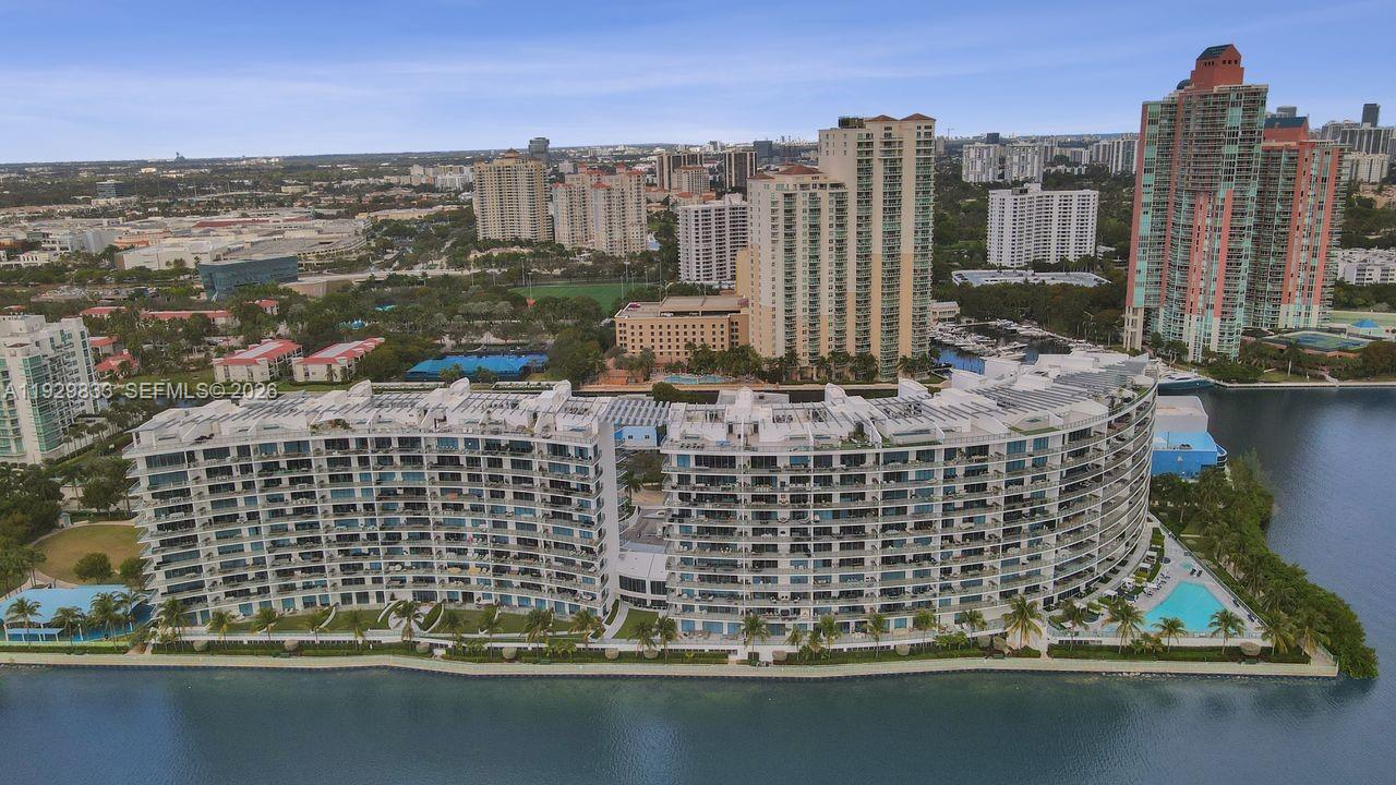 ECHO CONDO - Residential