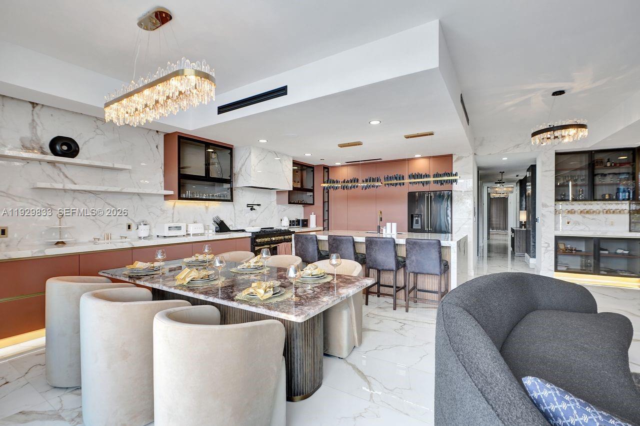 ECHO CONDO - Residential