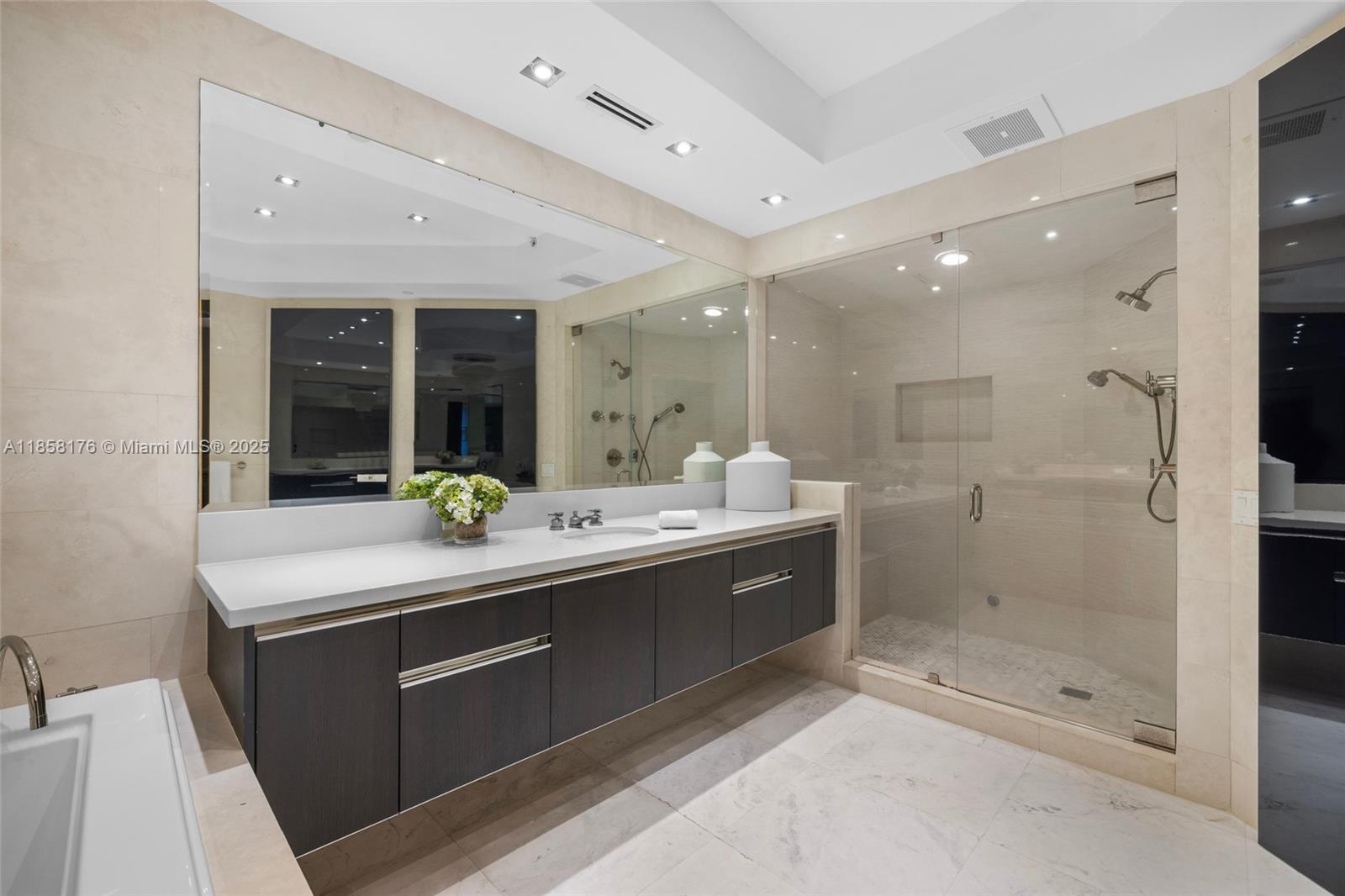 PALAZZO DEL MARE AT FISHER - Residential