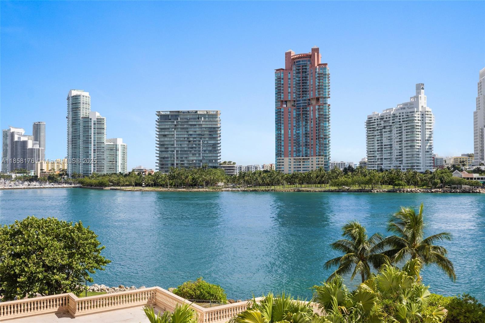PALAZZO DEL MARE AT FISHER - Residential