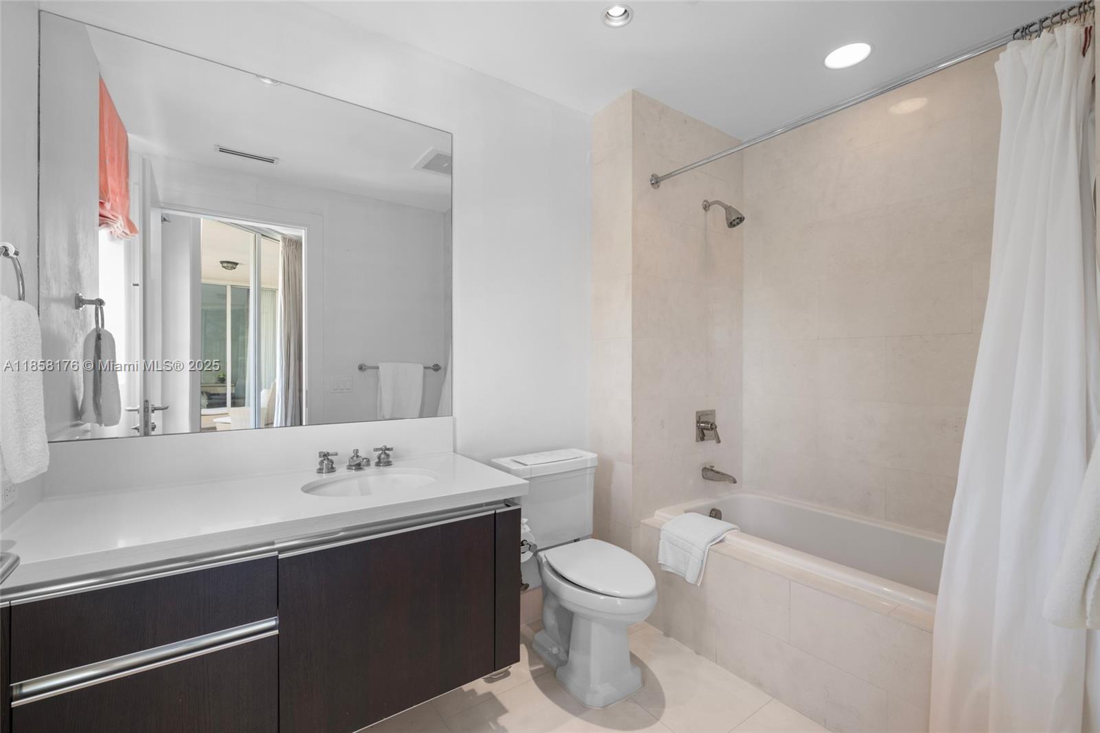 PALAZZO DEL MARE AT FISHER - Residential