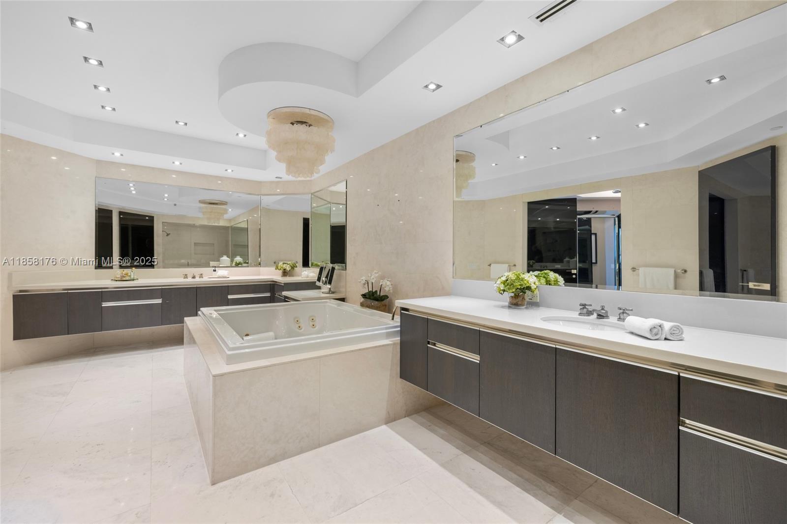 PALAZZO DEL MARE AT FISHER - Residential