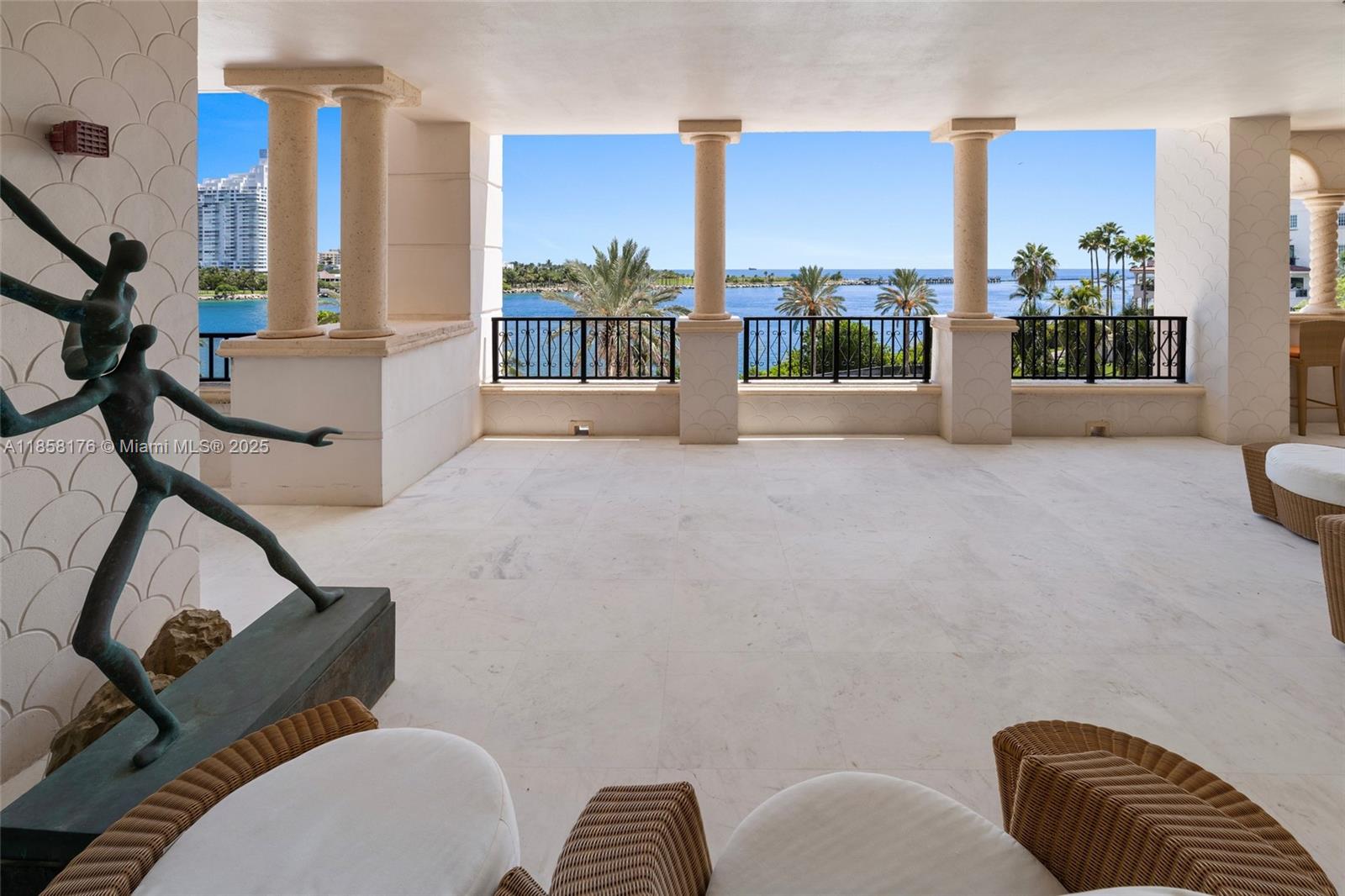 PALAZZO DEL MARE AT FISHER - Residential