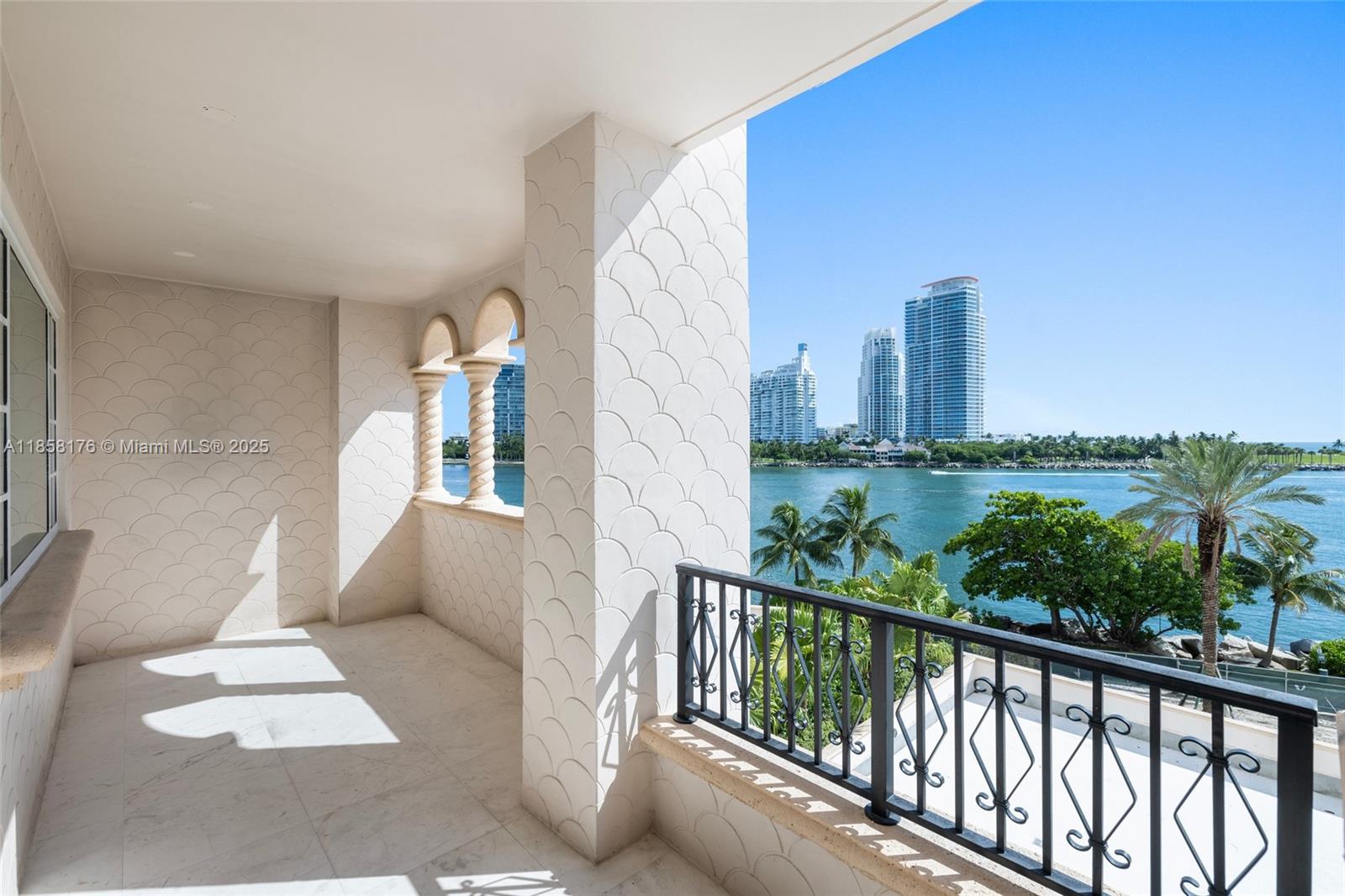 PALAZZO DEL MARE AT FISHER - Residential